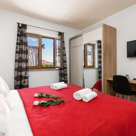 Marko Villa Kaštelir