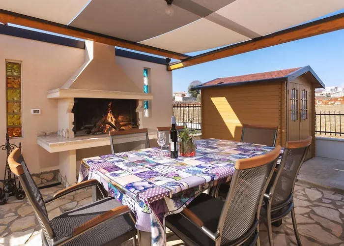 Vila Marko Kaštelir